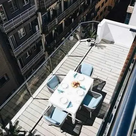 Apartment Lujoso Atico Gran Terraza Solarium Privado Jacuzzi Sauna *
