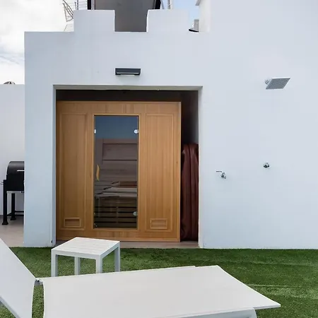 Lujoso Atico Gran Terraza Solarium Privado Jacuzzi Sauna