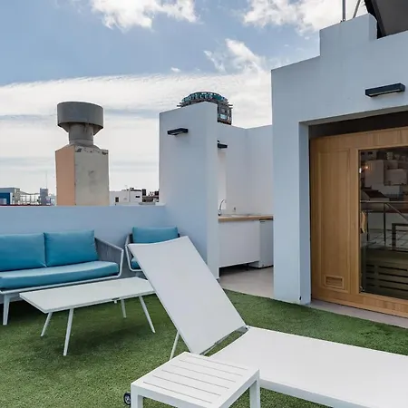 Lujoso Atico Gran Terraza Solarium Privado Jacuzzi Sauna Apartment
