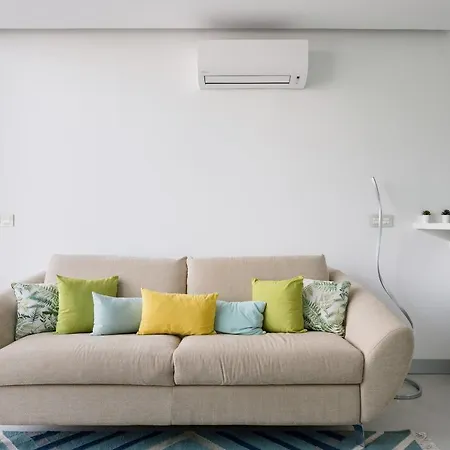 Lujoso ático Gran Terraza Solarium Privado Jacuzzi Sauna Apartamento